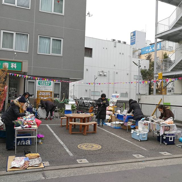 アレアレマーケット、まもなくオープン！　今日はなんと甘酒のふるまいがあります！　（なくなり次第終了）