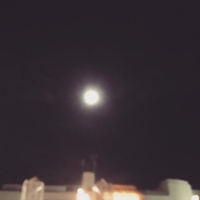 今夜の満月はストロベリームーンつーんだそうな