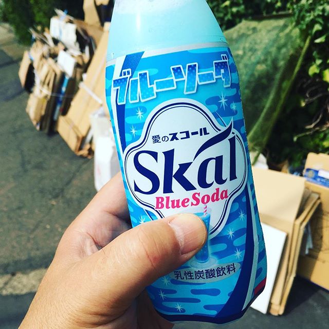 たまにヘンなモン飲みたくなりませんか？#愛のスコール