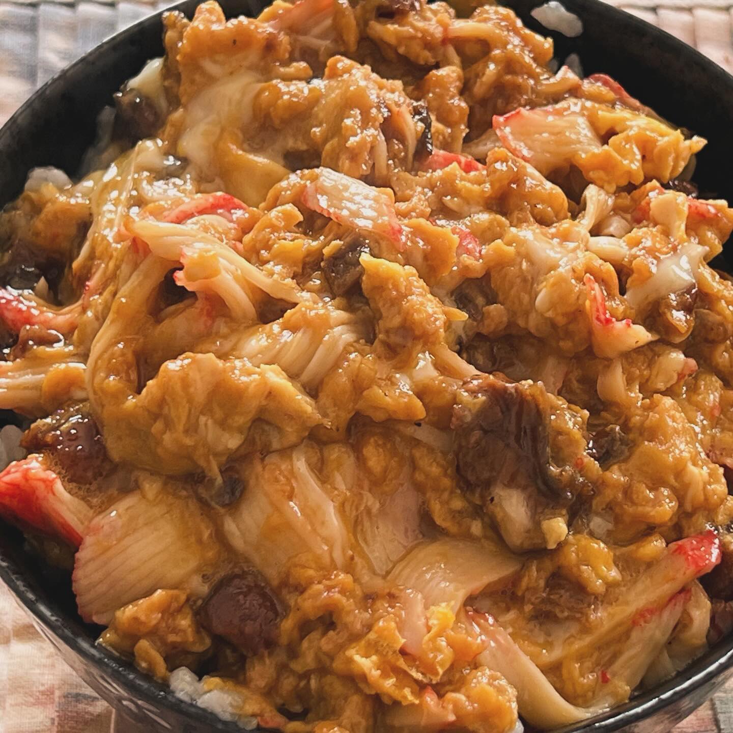 ウナタマカニカマ丼