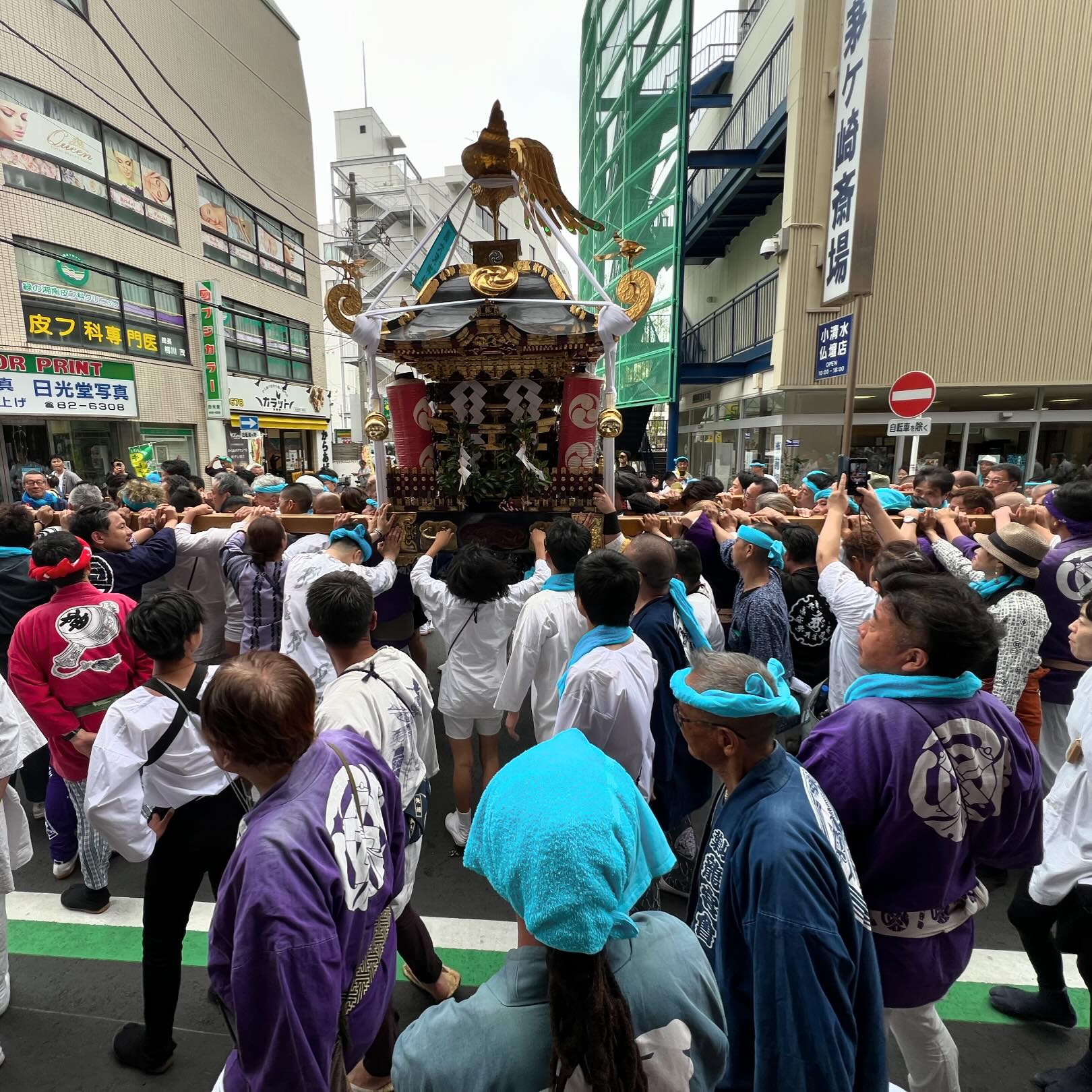 日曜日の第六天神社例大祭@BOTCHY BOTCHY前