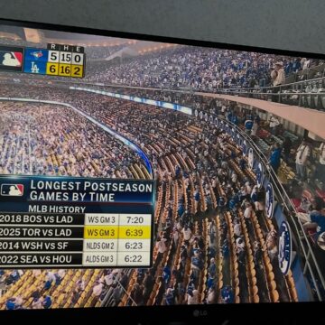 野球は朝から夕方までかよ。